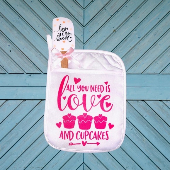 Mom Gift Oven Mitt and Spatula Bundle All you need is Love - Picture 1 of 3